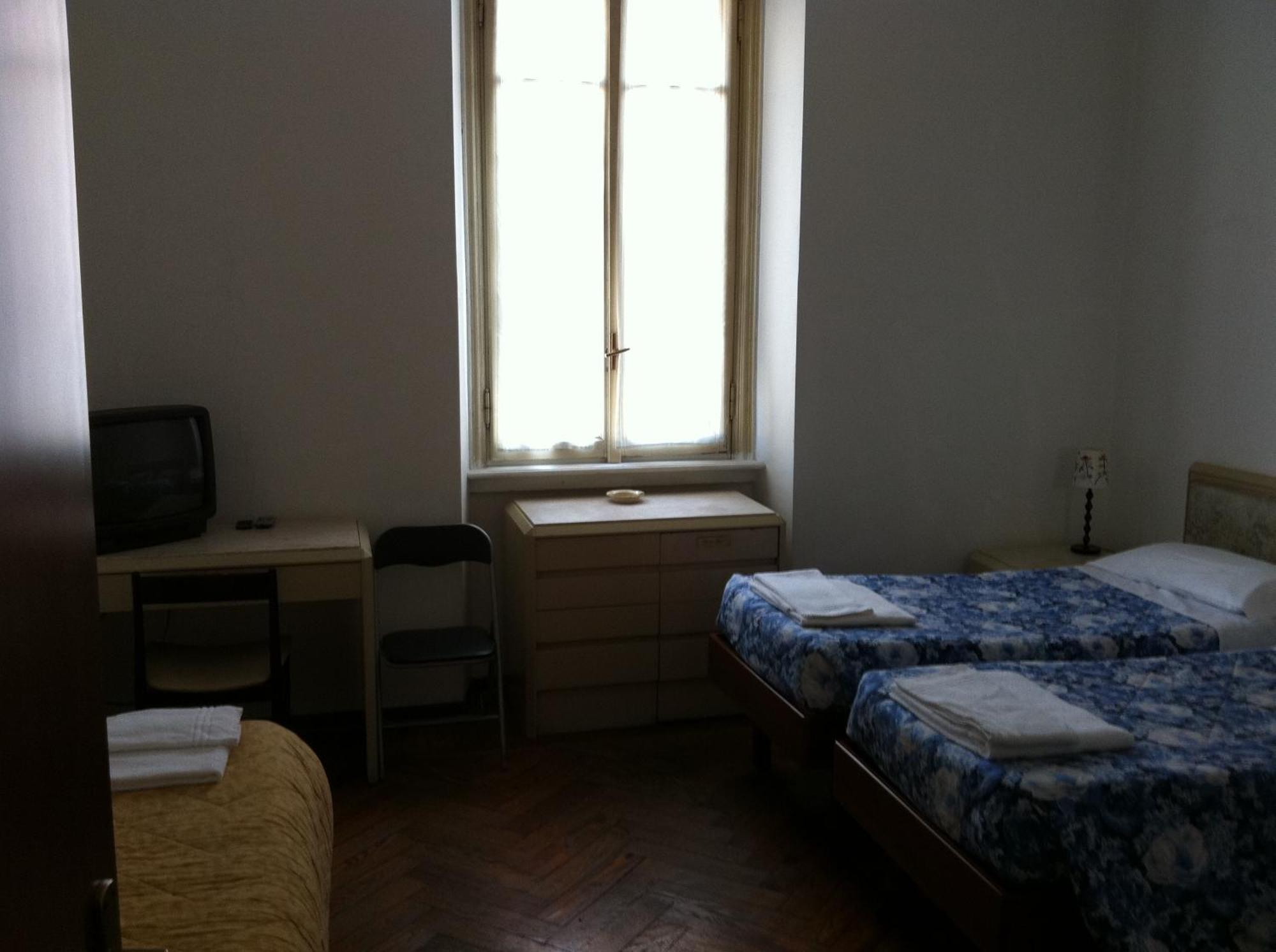 Hotel Gambara — Photos 1